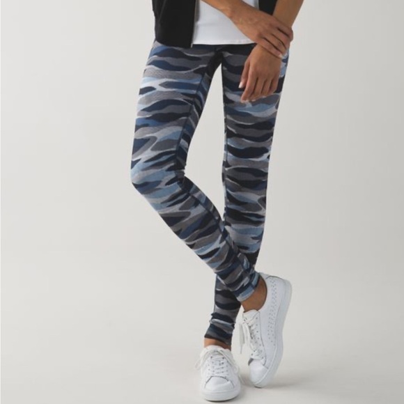 LULULEMON Wunder Under Pant Hi-Rise Mini Coast Camo Deep Navy Multi Size 4 - Picture 1 of 9